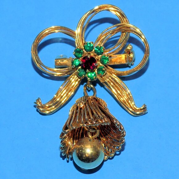 Jewelry - Vintage Wire Wrapped Bell Brooch Pin Red Green Rhinestone Wreath Christmas Xmas